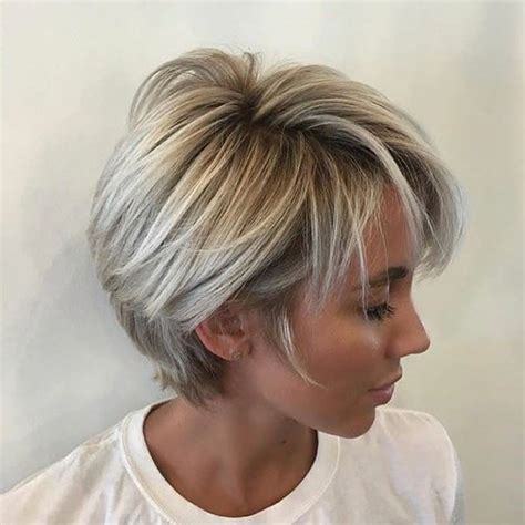 coupe de cheveux mi-court femme|Coupe mi courte femme